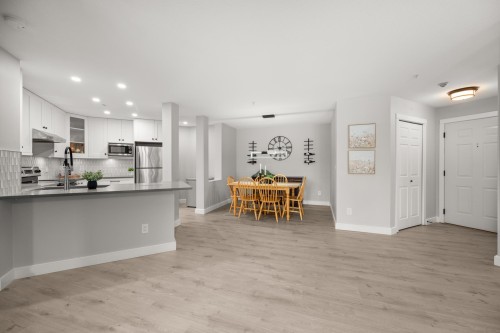 202-22015 48 Avenue, Langley, BC - Indoor