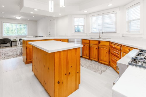 8843 Wooler Terrace, Mission, BC - Indoor Photo Showing Kitchen With Double Sink