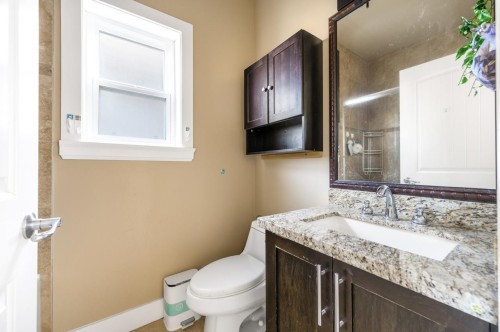 16334 25 Avenue, Surrey, BC - Indoor Photo Showing Bathroom