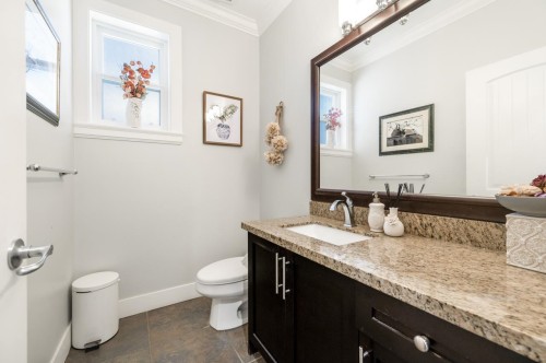 16334 25 Avenue, Surrey, BC - Indoor Photo Showing Bathroom