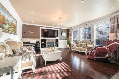 16334 25 Avenue, Surrey, BC - Indoor Photo Showing Living Room With Fireplace