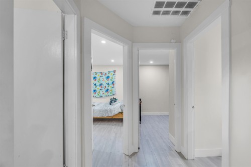 17834 60 Avenue, Surrey, BC - Indoor Photo Showing Other Room
