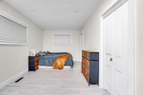 17834 60 Avenue, Surrey, BC - Indoor Photo Showing Bedroom