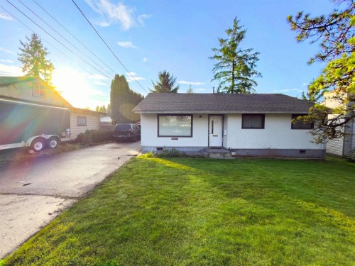 17834 60 Avenue, Surrey, BC - Outdoor