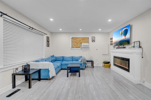 17834 60 Avenue, Surrey, BC - Indoor With Fireplace