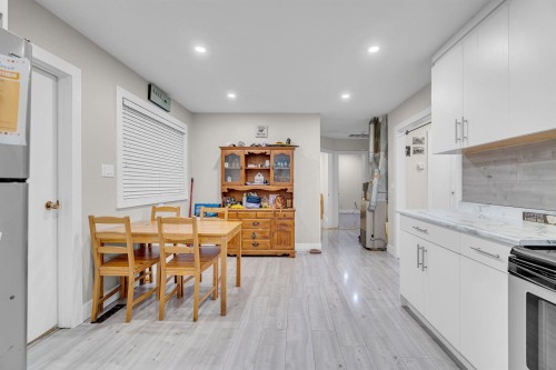 17834 60 Avenue, Surrey, BC - Indoor Photo Showing Kitchen