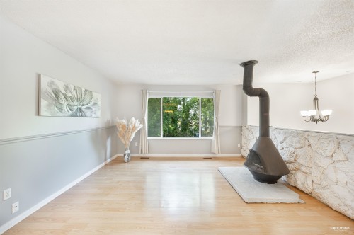 20022 Grade Crescent, Langley, BC - Indoor With Fireplace