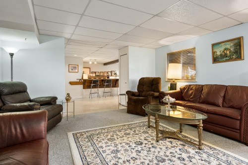 6170 191 Street, Surrey, BC - Indoor Photo Showing Living Room