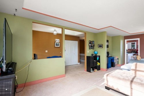 6170 191 Street, Surrey, BC - Indoor Photo Showing Bedroom