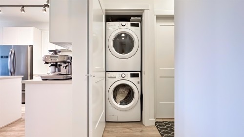 317-20673 78 Avenue, Langley, BC - Indoor Photo Showing Laundry Room