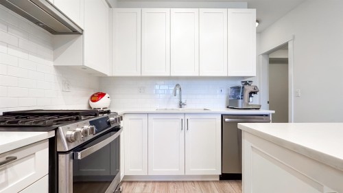 317-20673 78 Avenue, Langley, BC - Indoor Photo Showing Kitchen