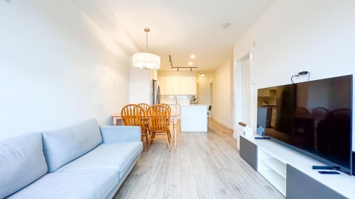 317-20673 78 Avenue, Langley, BC - Indoor Photo Showing Living Room