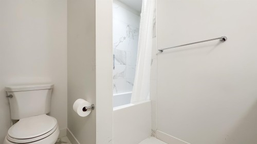 317-20673 78 Avenue, Langley, BC - Indoor Photo Showing Bathroom