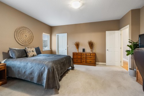 32464 Bobcat Drive E, Mission, BC - Indoor Photo Showing Bedroom