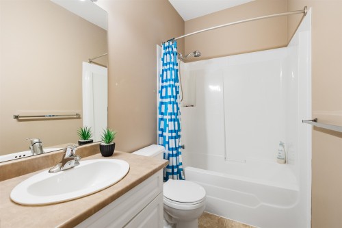 32464 Bobcat Drive E, Mission, BC - Indoor Photo Showing Bathroom