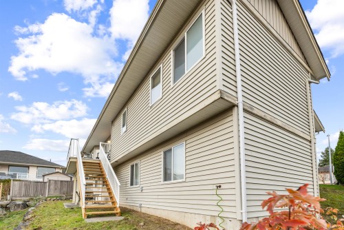 32464 Bobcat Drive E, Mission, BC - Outdoor
