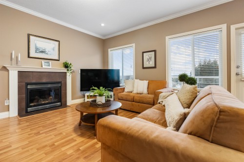 32464 Bobcat Drive E, Mission, BC - Indoor Photo Showing Living Room With Fireplace