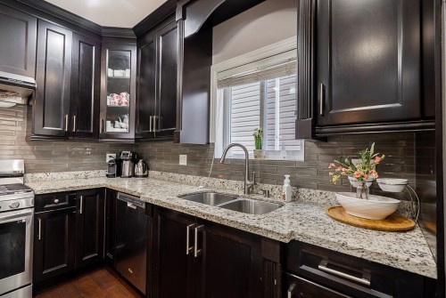 5941 129B Street, Surrey, BC - Indoor Photo Showing Kitchen With Double Sink With Upgraded Kitchen