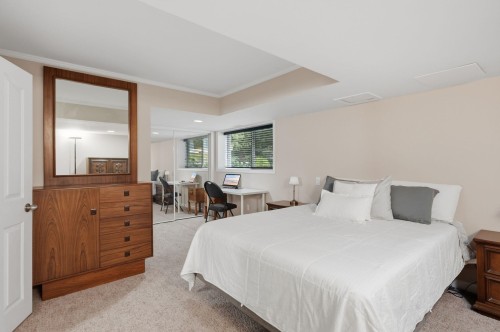 6791 Nicholson Road, Delta, BC - Indoor Photo Showing Bedroom