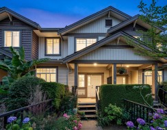 11-15933 86a Avenue Surrey, BC V4N 5W2