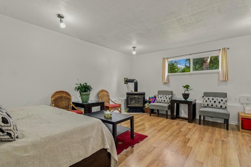 26549 32 Avenue, Langley, BC - Indoor With Fireplace
