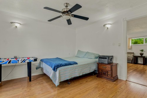 26549 32 Avenue, Langley, BC - Indoor Photo Showing Bedroom