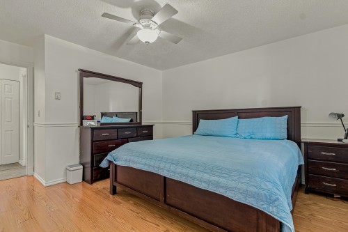 26549 32 Avenue, Langley, BC - Indoor Photo Showing Bedroom