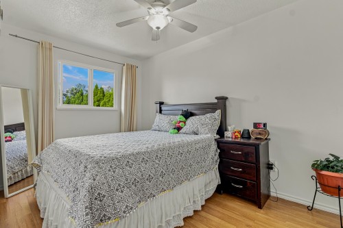 26549 32 Avenue, Langley, BC - Indoor Photo Showing Bedroom