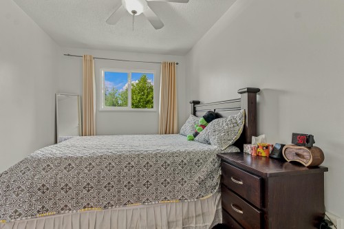 26549 32 Avenue, Langley, BC - Indoor Photo Showing Bedroom