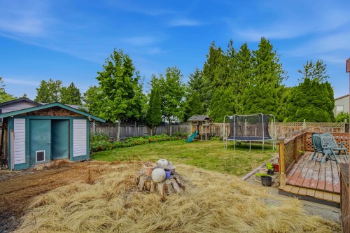 26549 32 Avenue, Langley, BC - Outdoor With Backyard