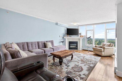 1904-13880 101 Avenue, Surrey, BC - Indoor Photo Showing Living Room With Fireplace