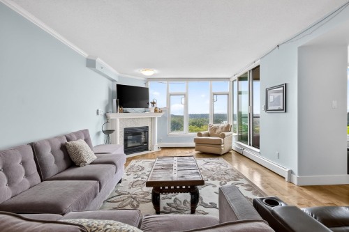 1904-13880 101 Avenue, Surrey, BC - Indoor Photo Showing Living Room With Fireplace