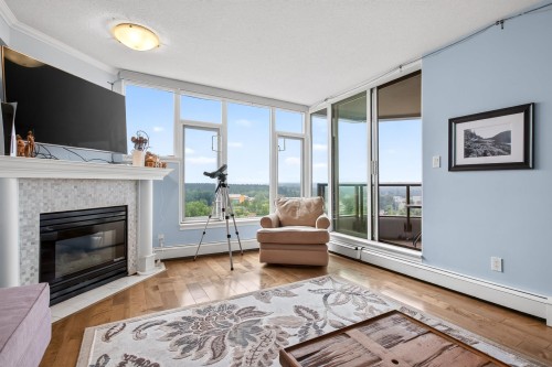 1904-13880 101 Avenue, Surrey, BC - Indoor Photo Showing Living Room With Fireplace