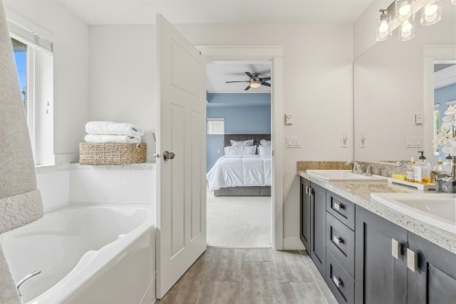 8256 Trondheim Drive, Delta, BC - Indoor Photo Showing Bathroom