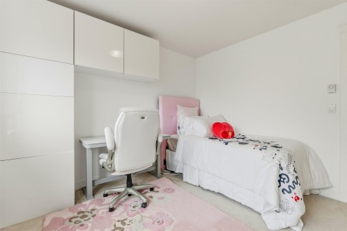 8256 Trondheim Drive, Delta, BC - Indoor Photo Showing Bedroom