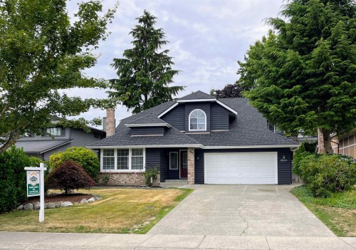 13015 Summerhill Crescent, Surrey, BC - Outdoor With Facade