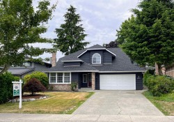 13015 Summerhill Crescent Surrey, BC V4A 7T4