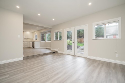 13015 Summerhill Crescent, Surrey, BC - Indoor Photo Showing Other Room