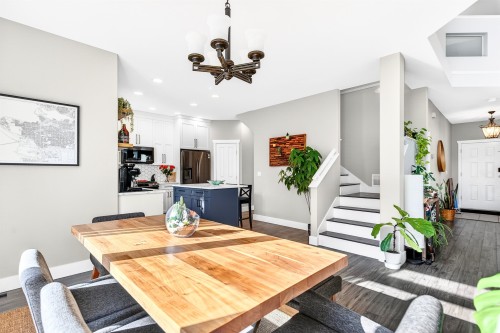 14974 59 Avenue, Surrey, BC - Indoor Photo Showing Dining Room