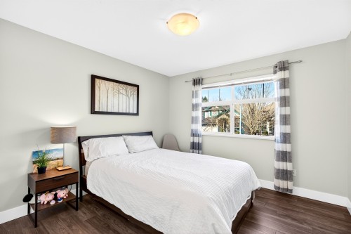14974 59 Avenue, Surrey, BC - Indoor Photo Showing Bedroom