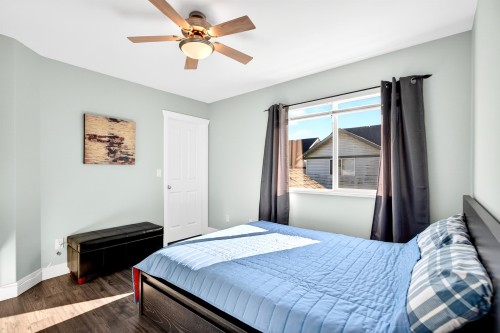 14974 59 Avenue, Surrey, BC - Indoor Photo Showing Bedroom