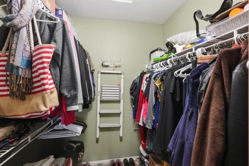 7935 Topper Drive, Mission, BC - Indoor With Storage