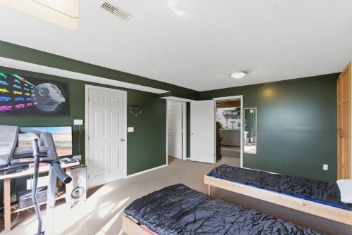 7935 Topper Drive, Mission, BC - Indoor Photo Showing Other Room