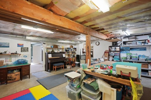 7935 Topper Drive, Mission, BC - Indoor Photo Showing Basement