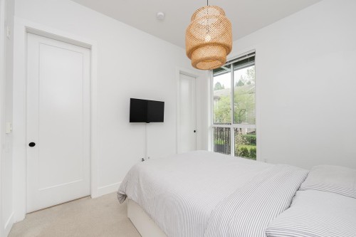 202-14968 101A Avenue, Surrey, BC - Indoor Photo Showing Bedroom