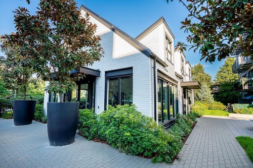202-14968 101A Avenue, Surrey, BC - Outdoor