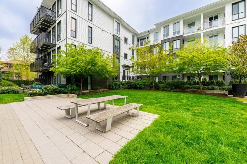202-14968 101A Avenue, Surrey, BC - Outdoor