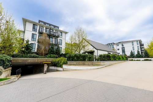 202-14968 101A Avenue, Surrey, BC - Outdoor