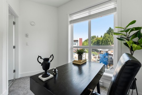 505-13978 Fraser Highway, Surrey, BC - Indoor Photo Showing Other Room