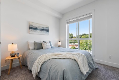 505-13978 Fraser Highway, Surrey, BC - Indoor Photo Showing Bedroom